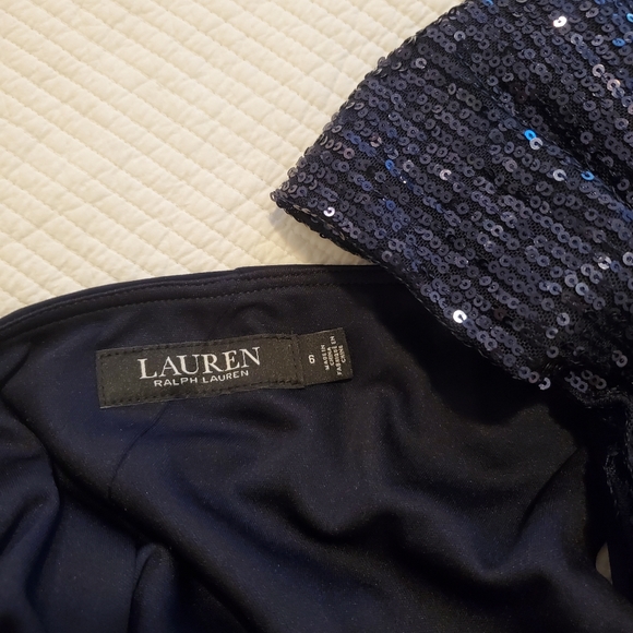 Lauren Ralph Lauren Crepe One Shoulder Evening Gown with Sequined Bow - Picture 5 of 6